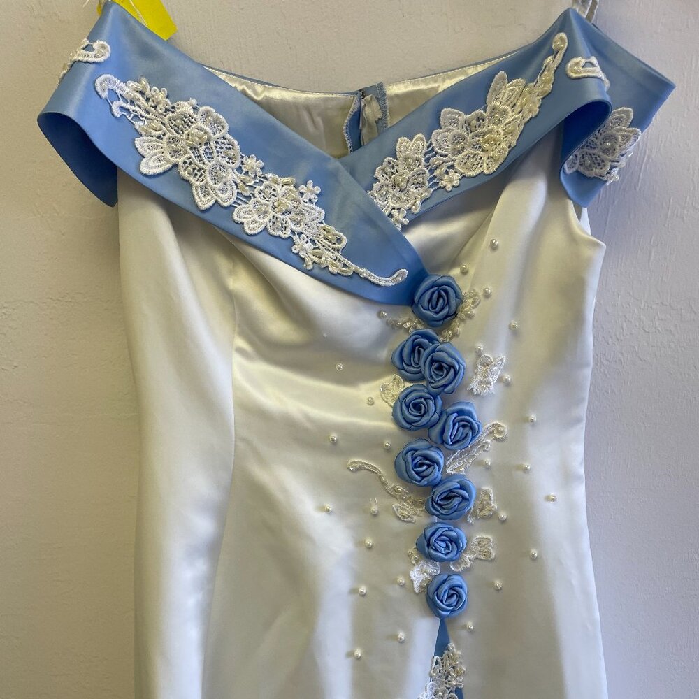 Handmade White and Blue wedding gown Size 10 USED